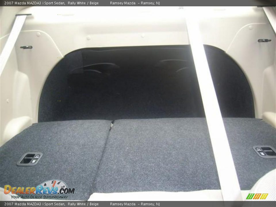 2007 Mazda MAZDA3 i Sport Sedan Rally White / Beige Photo #17