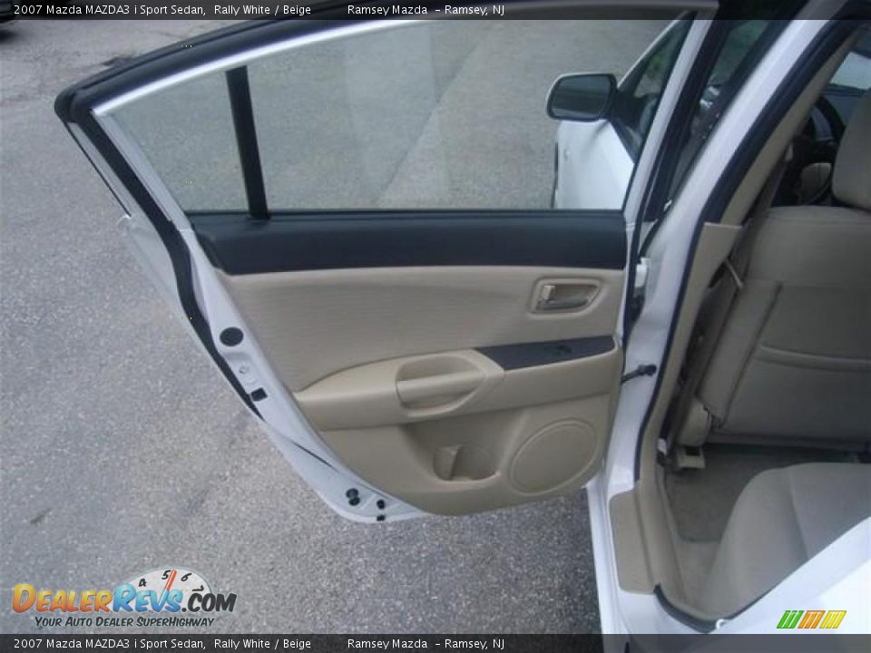 2007 Mazda MAZDA3 i Sport Sedan Rally White / Beige Photo #18
