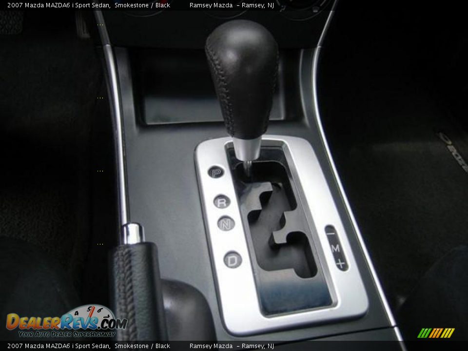 2007 Mazda MAZDA6 i Sport Sedan Smokestone / Black Photo #18