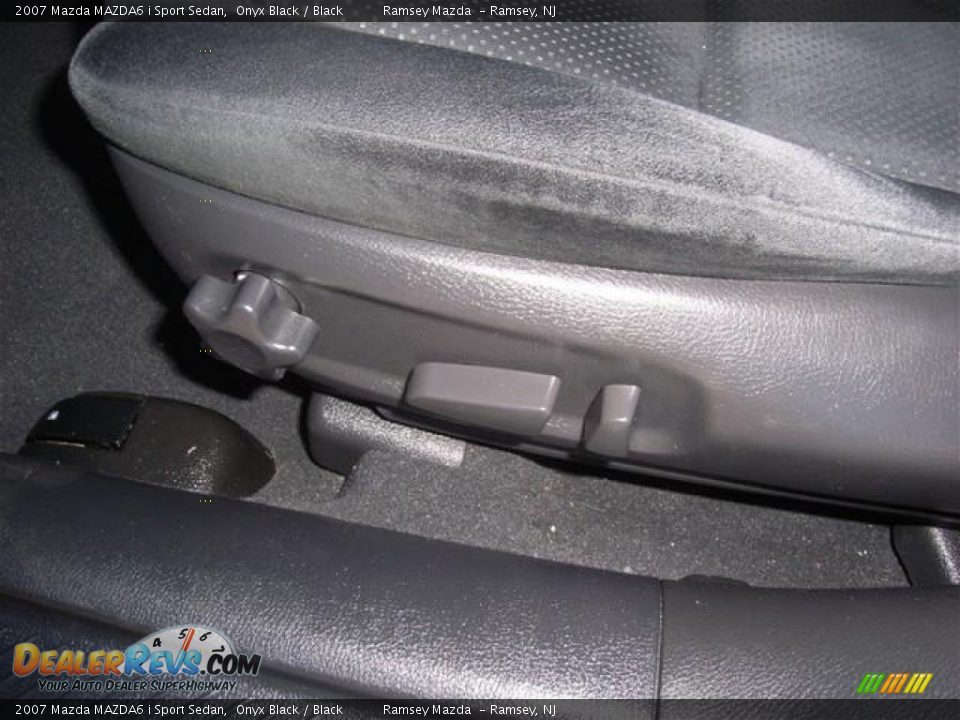 2007 Mazda MAZDA6 i Sport Sedan Onyx Black / Black Photo #13