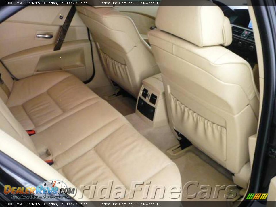 2006 BMW 5 Series 550i Sedan Jet Black / Beige Photo #16