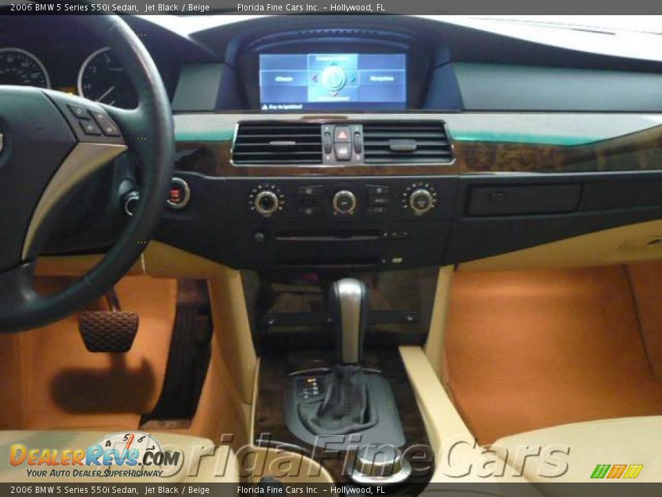 2006 BMW 5 Series 550i Sedan Jet Black / Beige Photo #18