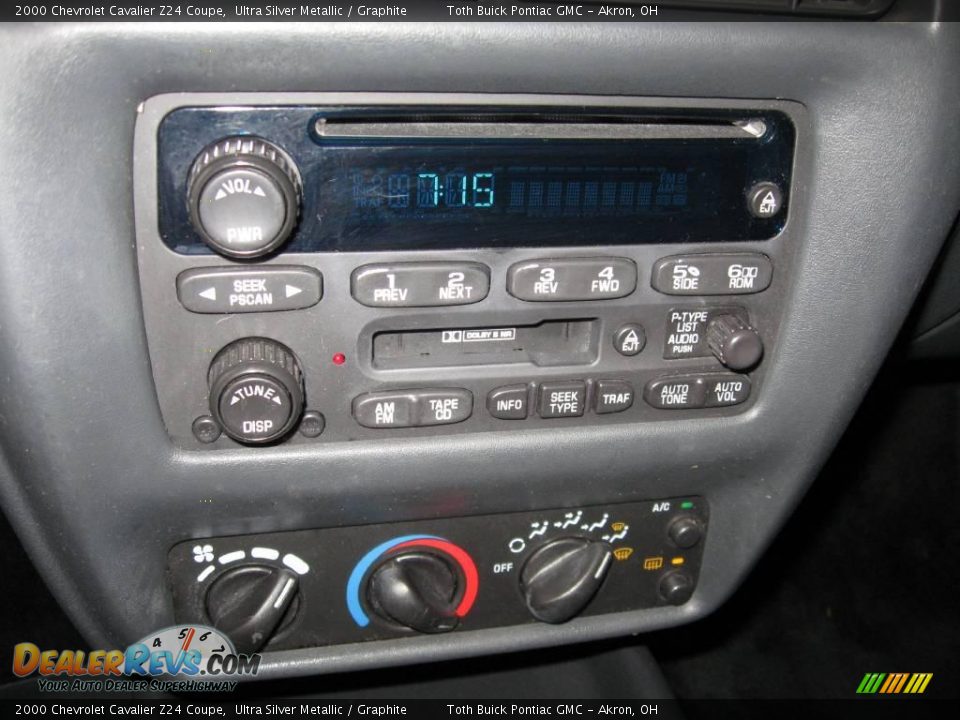 2000 Chevrolet Cavalier Z24 Coupe Ultra Silver Metallic / Graphite Photo #9