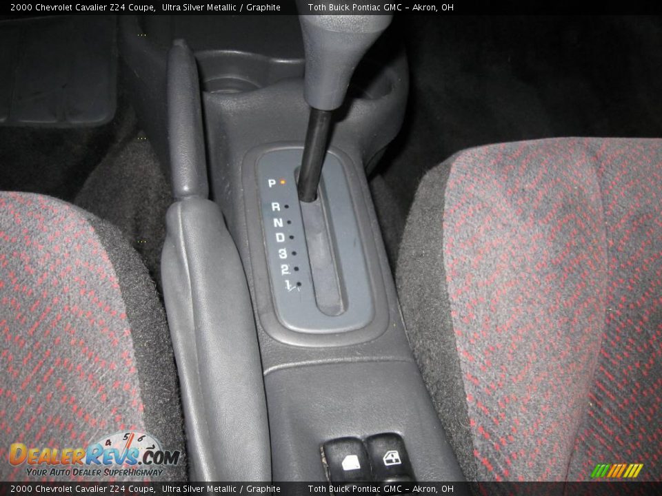 2000 Chevrolet Cavalier Z24 Coupe Ultra Silver Metallic / Graphite Photo #10