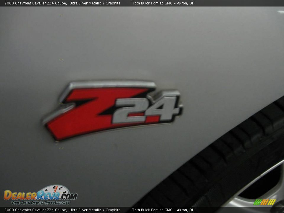2000 Chevrolet Cavalier Z24 Coupe Ultra Silver Metallic / Graphite Photo #14