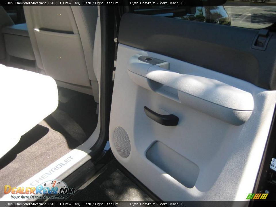 2009 Chevrolet Silverado 1500 LT Crew Cab Black / Light Titanium Photo #9