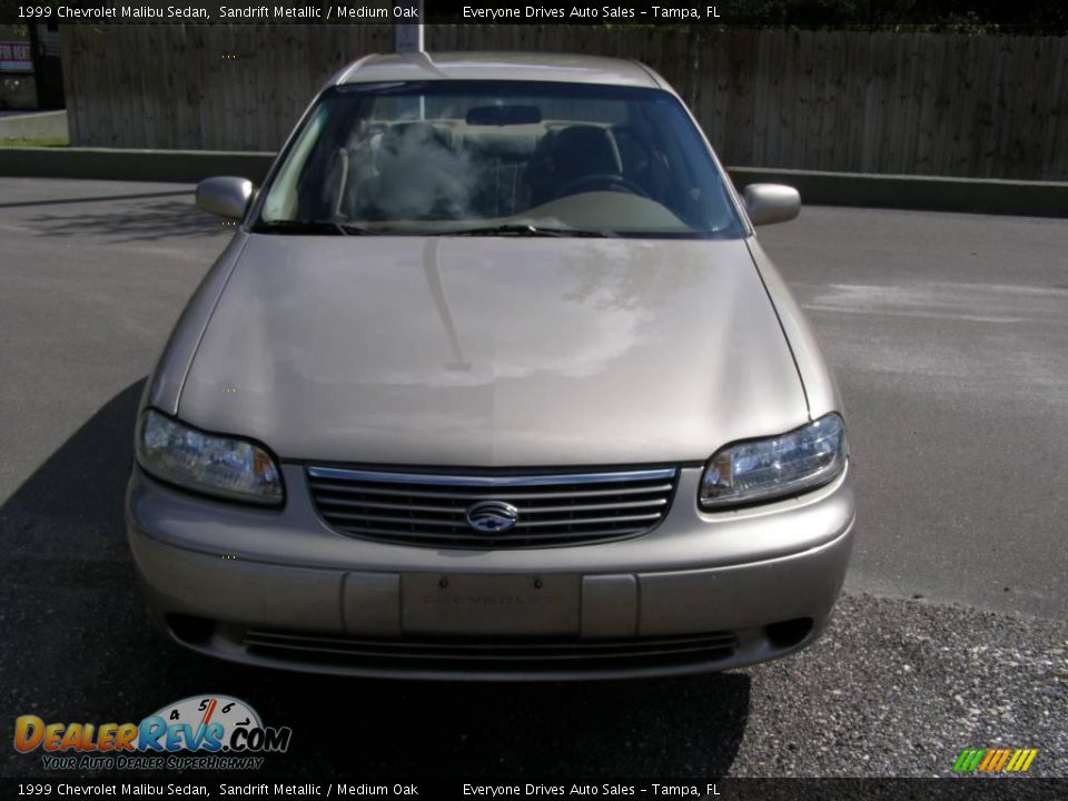 1999 Chevrolet Malibu Sedan Sandrift Metallic / Medium Oak Photo #3