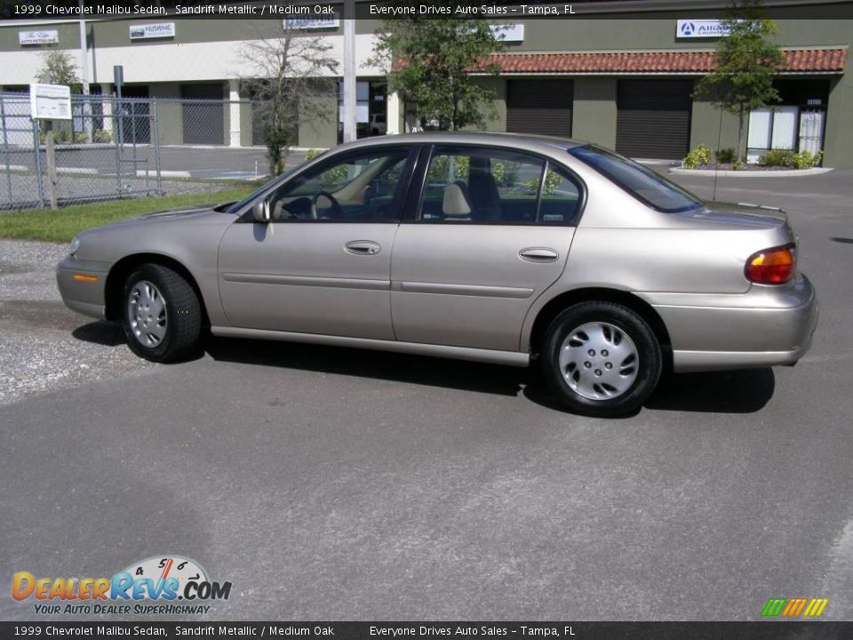 1999 Chevrolet Malibu Sedan Sandrift Metallic / Medium Oak Photo #9