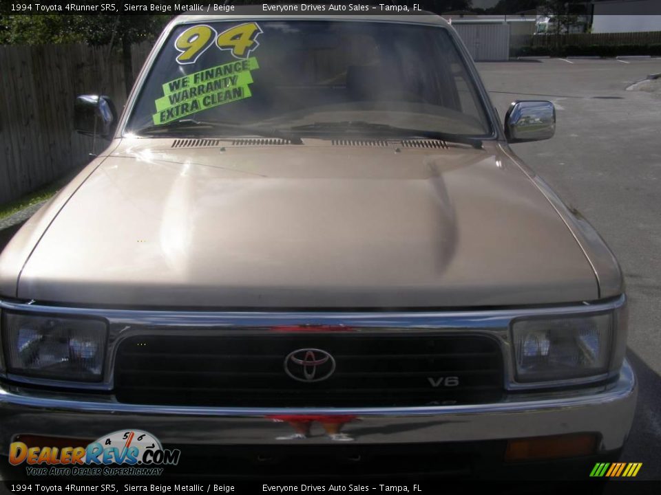 1994 Toyota 4Runner SR5 Sierra Beige Metallic / Beige Photo #2