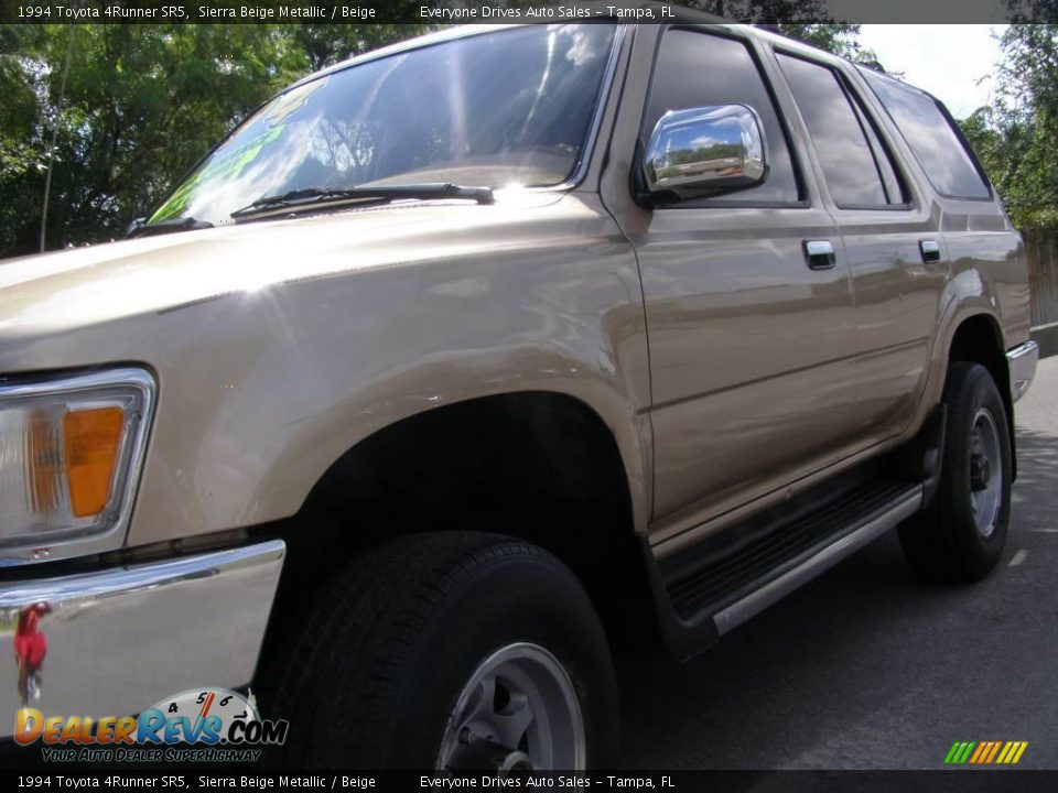 1994 Toyota 4Runner SR5 Sierra Beige Metallic / Beige Photo #4