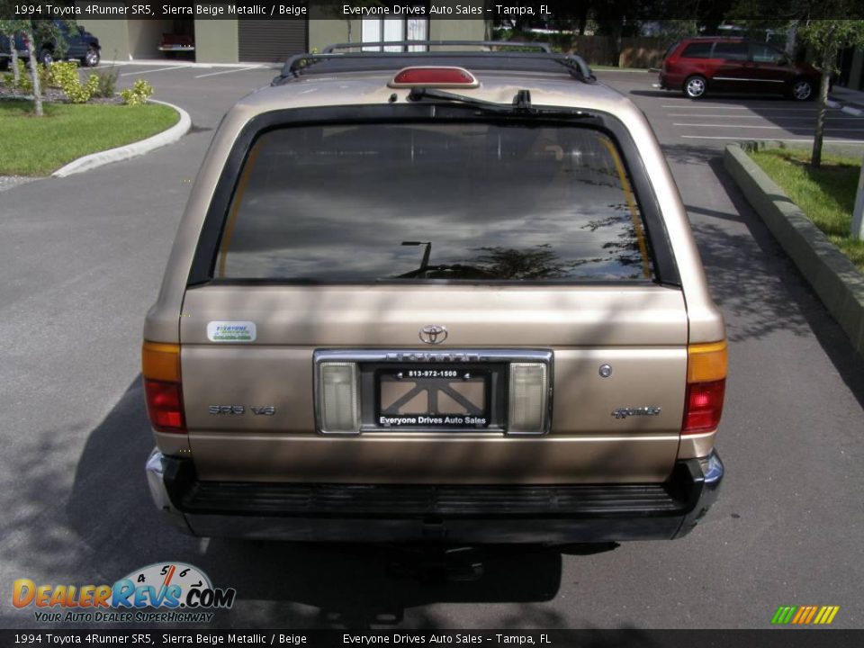 1994 Toyota 4Runner SR5 Sierra Beige Metallic / Beige Photo #5