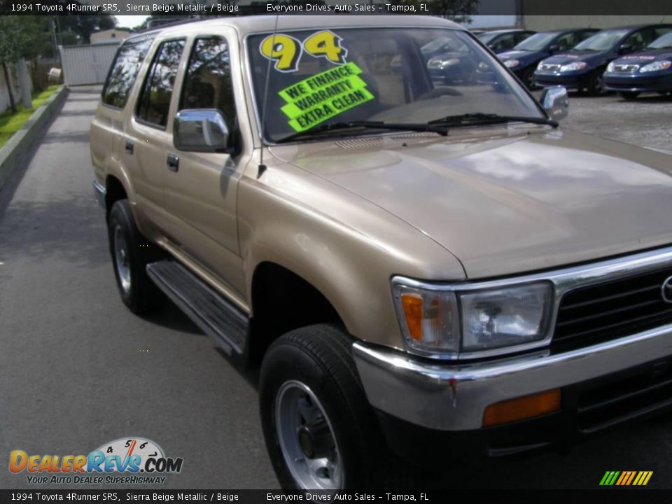 1994 Toyota 4Runner SR5 Sierra Beige Metallic / Beige Photo #13