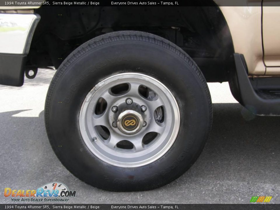1994 Toyota 4Runner SR5 Sierra Beige Metallic / Beige Photo #18