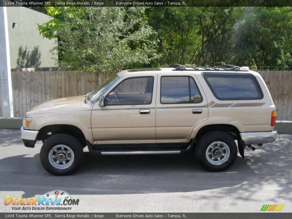 1994 Toyota 4Runner SR5 Sierra Beige Metallic / Beige Photo #31