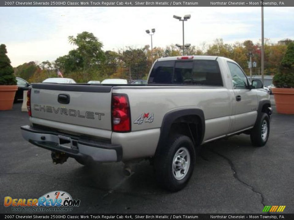 2007 Chevrolet Silverado 2500HD Classic Work Truck Regular Cab 4x4 Silver Birch Metallic / Dark Titanium Photo #3