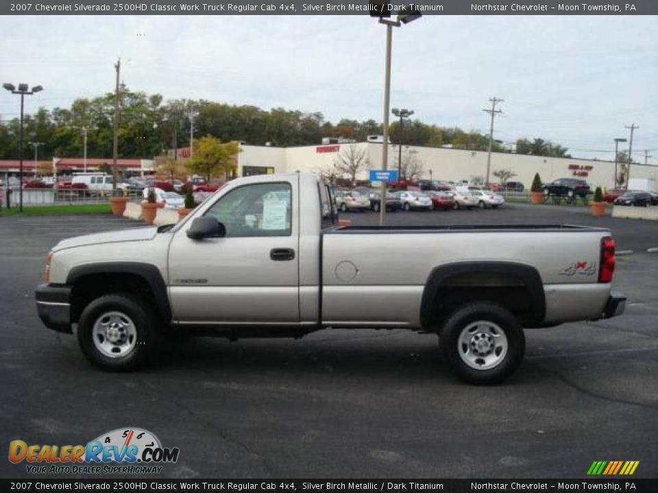 2007 Chevrolet Silverado 2500HD Classic Work Truck Regular Cab 4x4 Silver Birch Metallic / Dark Titanium Photo #6