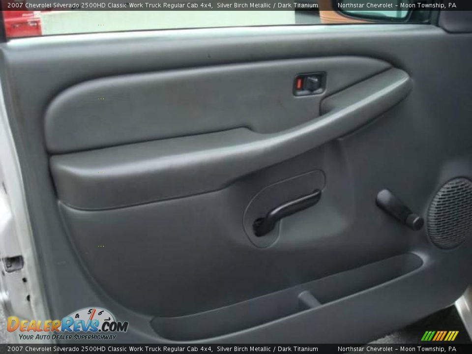 2007 Chevrolet Silverado 2500HD Classic Work Truck Regular Cab 4x4 Silver Birch Metallic / Dark Titanium Photo #13