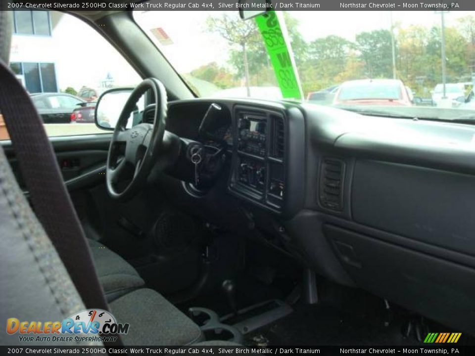 2007 Chevrolet Silverado 2500HD Classic Work Truck Regular Cab 4x4 Silver Birch Metallic / Dark Titanium Photo #15