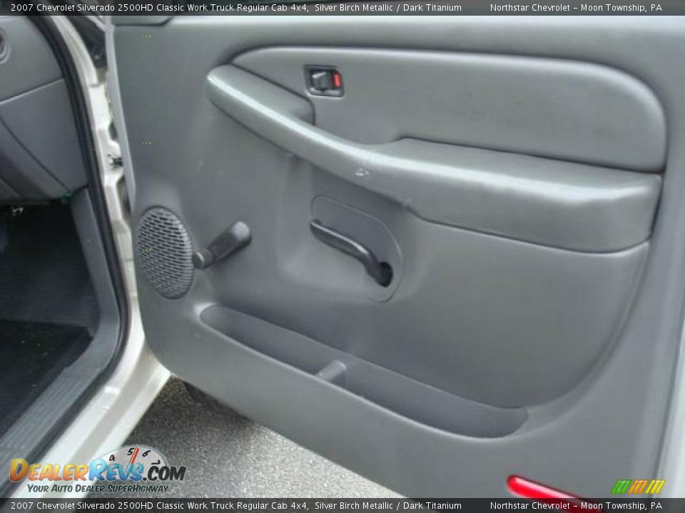 2007 Chevrolet Silverado 2500HD Classic Work Truck Regular Cab 4x4 Silver Birch Metallic / Dark Titanium Photo #16