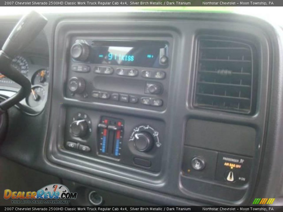 2007 Chevrolet Silverado 2500HD Classic Work Truck Regular Cab 4x4 Silver Birch Metallic / Dark Titanium Photo #18