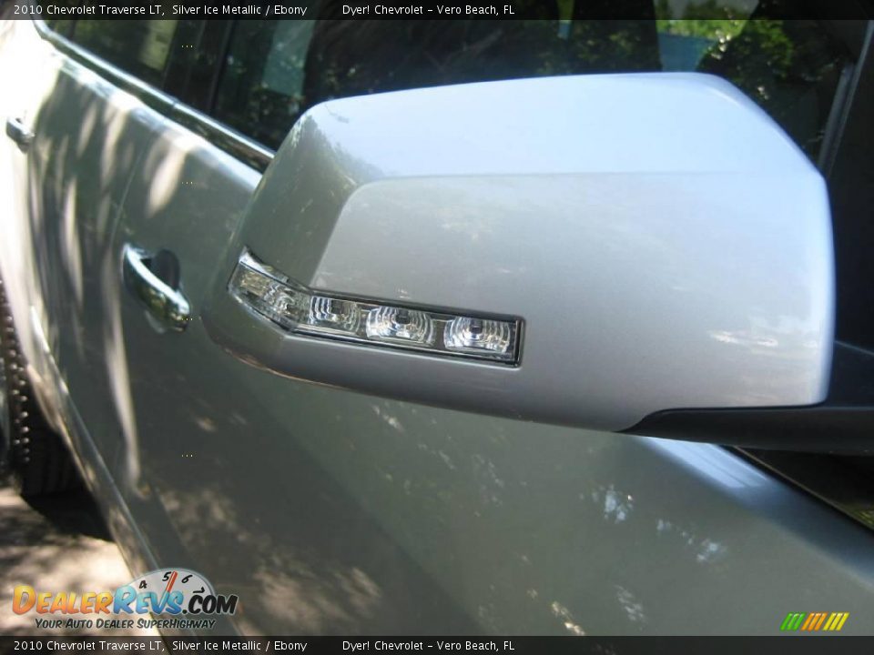 2010 Chevrolet Traverse LT Silver Ice Metallic / Ebony Photo #3