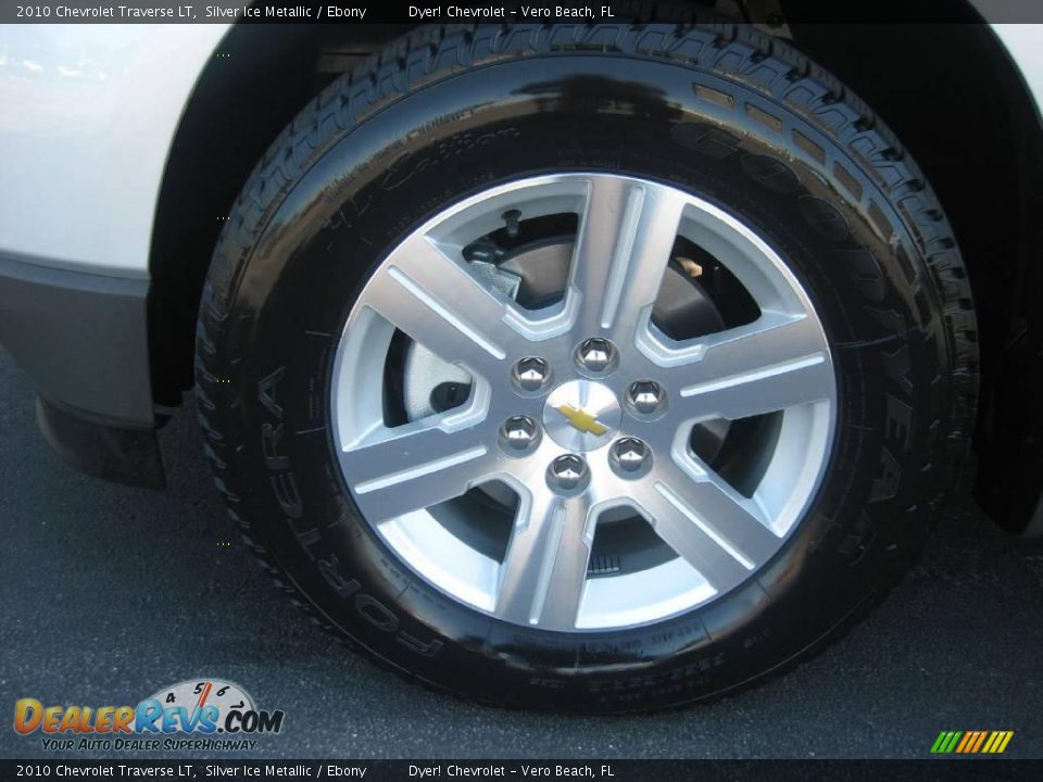 2010 Chevrolet Traverse LT Silver Ice Metallic / Ebony Photo #4