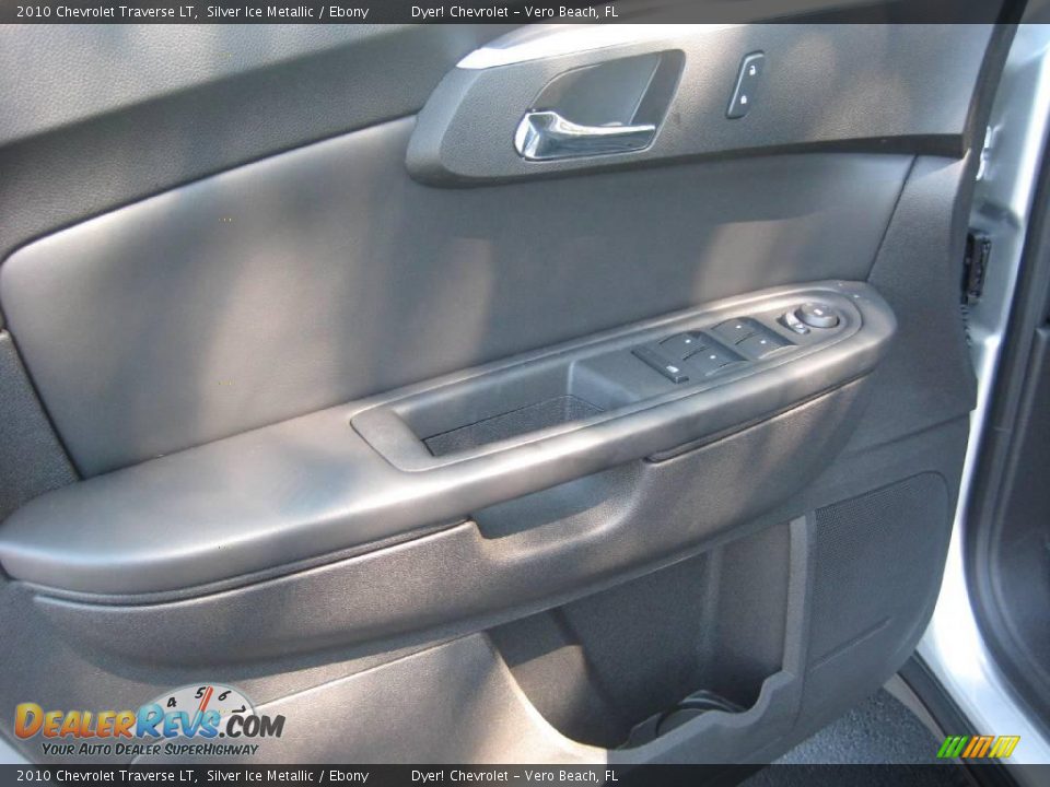 2010 Chevrolet Traverse LT Silver Ice Metallic / Ebony Photo #7