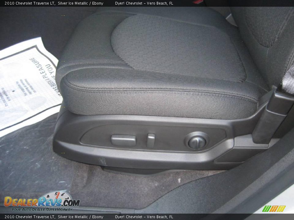 2010 Chevrolet Traverse LT Silver Ice Metallic / Ebony Photo #8