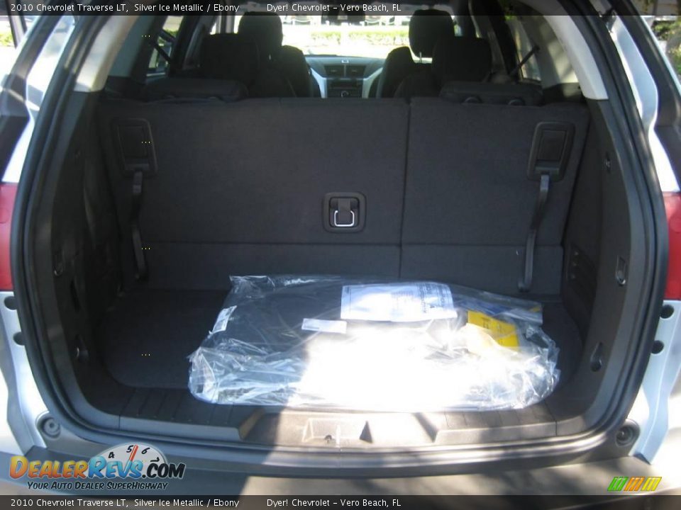 2010 Chevrolet Traverse LT Silver Ice Metallic / Ebony Photo #14