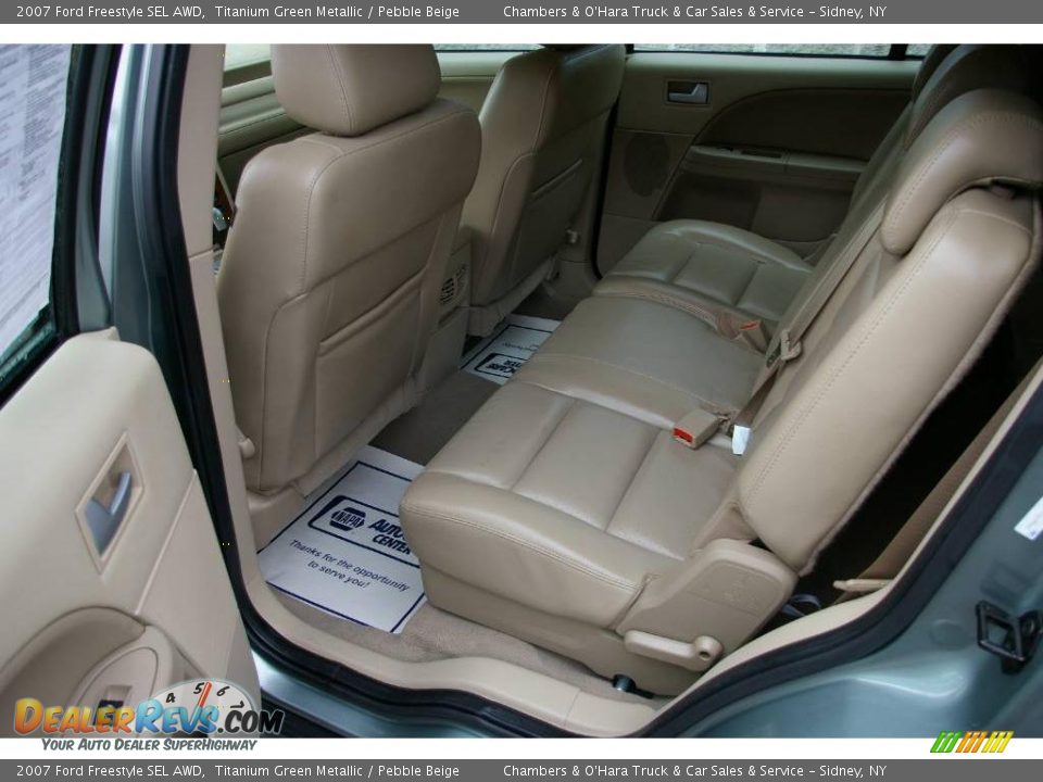2007 Ford Freestyle SEL AWD Titanium Green Metallic / Pebble Beige Photo #4