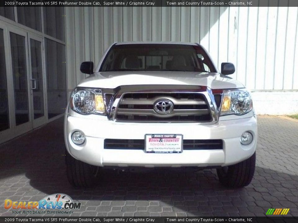 2009 Toyota Tacoma V6 SR5 PreRunner Double Cab Super White / Graphite Gray Photo #2
