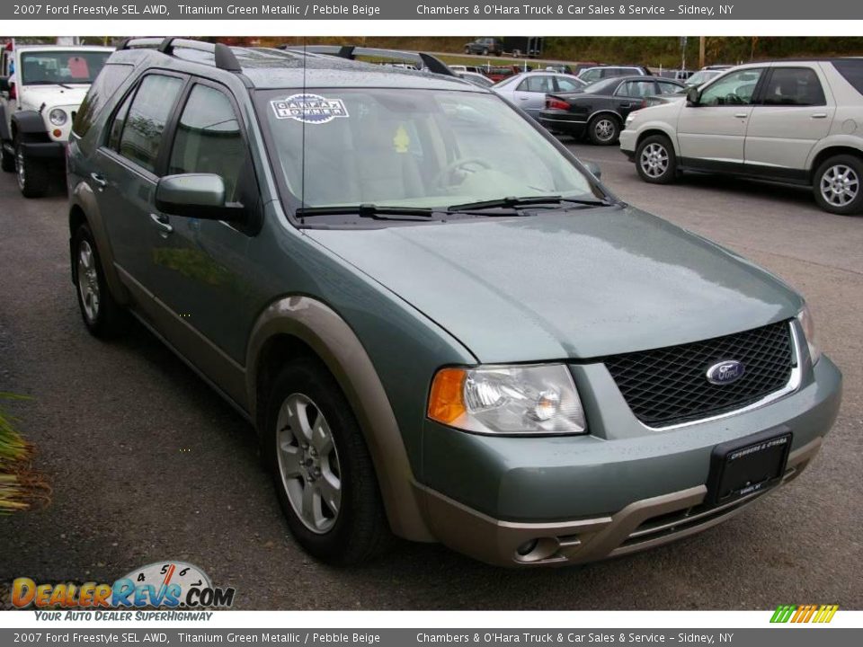 2007 Ford Freestyle SEL AWD Titanium Green Metallic / Pebble Beige Photo #17