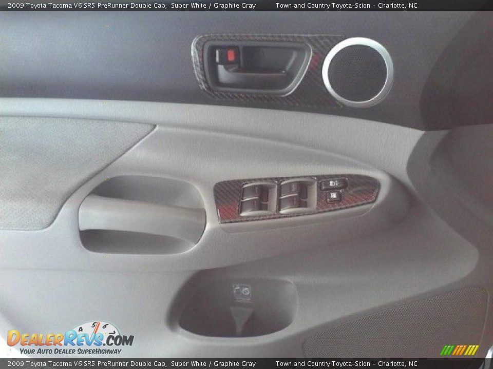 2009 Toyota Tacoma V6 SR5 PreRunner Double Cab Super White / Graphite Gray Photo #12