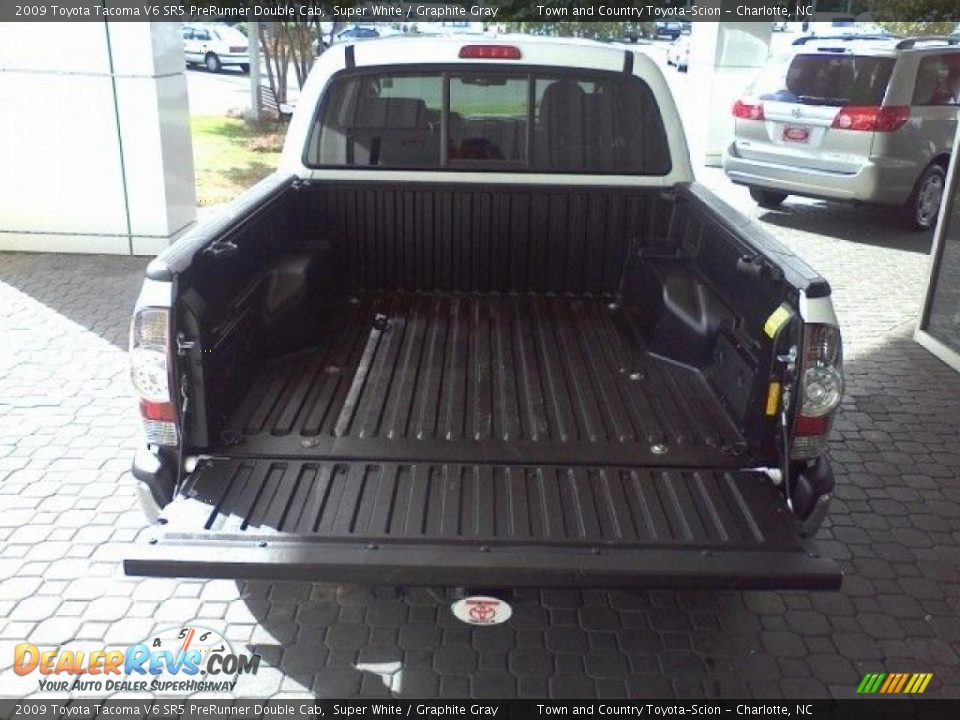 2009 Toyota Tacoma V6 SR5 PreRunner Double Cab Super White / Graphite Gray Photo #16