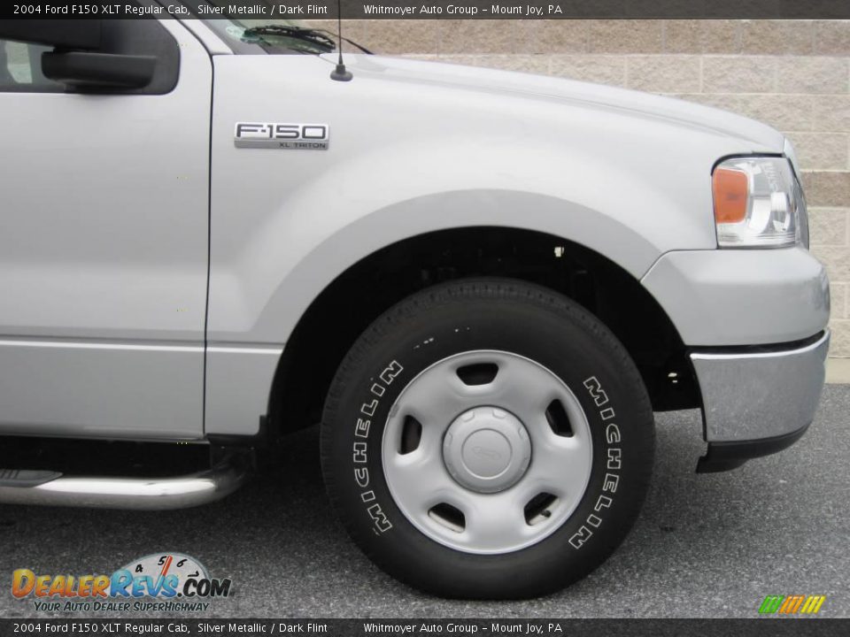 2004 Ford F150 XLT Regular Cab Silver Metallic / Dark Flint Photo #4