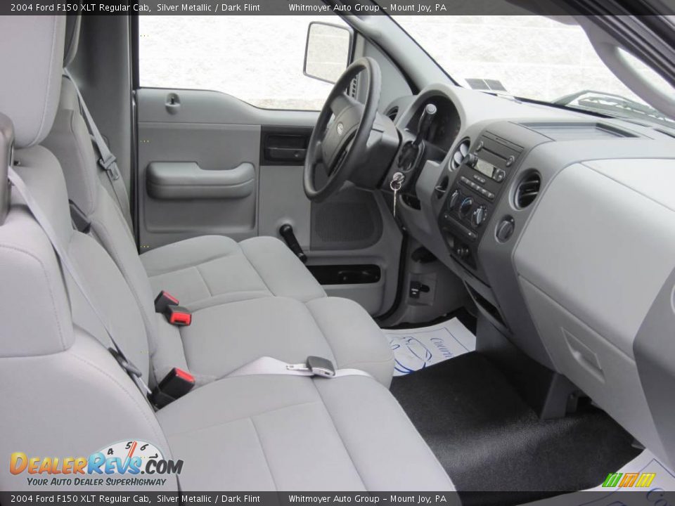 2004 Ford F150 XLT Regular Cab Silver Metallic / Dark Flint Photo #5