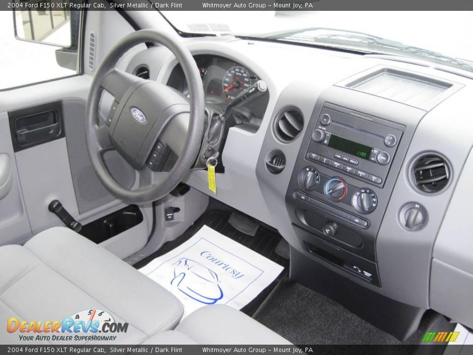 2004 Ford F150 XLT Regular Cab Silver Metallic / Dark Flint Photo #6