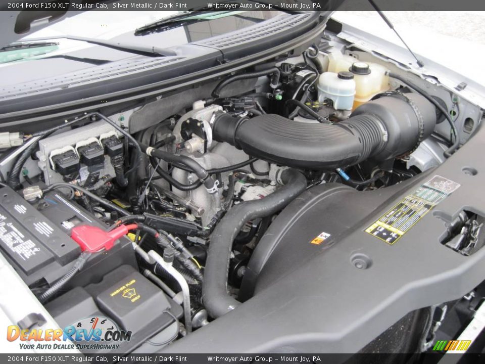 2004 Ford F150 XLT Regular Cab Silver Metallic / Dark Flint Photo #8