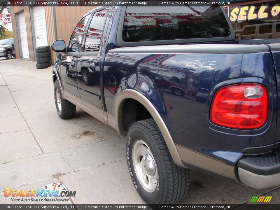 2003 Ford F150 XLT SuperCrew 4x4 True Blue Metallic / Medium Parchment Beige Photo #28