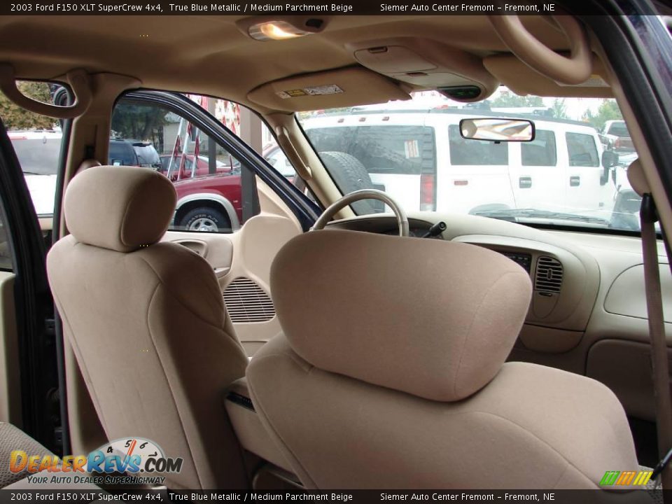 2003 Ford F150 XLT SuperCrew 4x4 True Blue Metallic / Medium Parchment Beige Photo #35