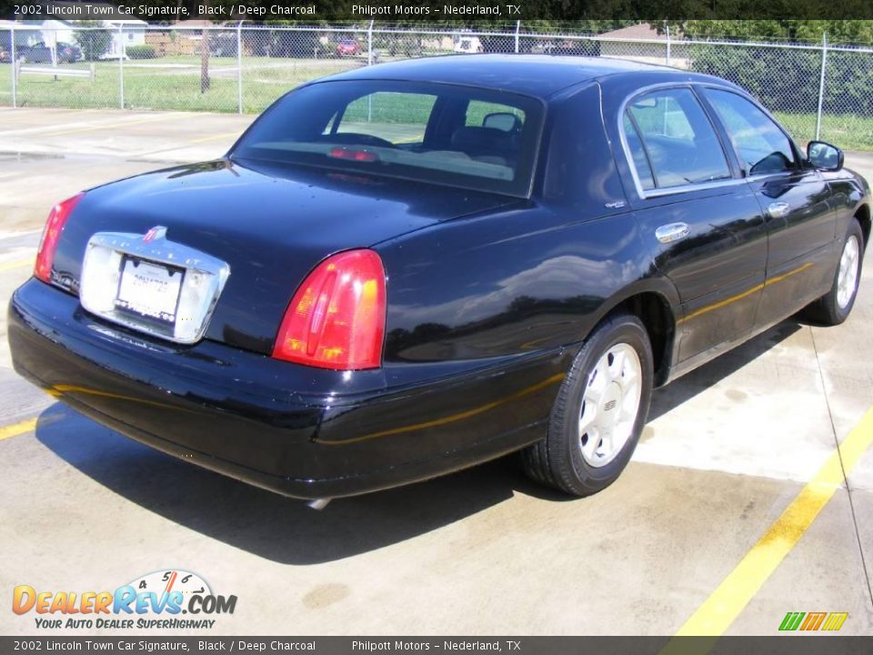 2002 Lincoln Town Car Signature Black / Deep Charcoal Photo #3