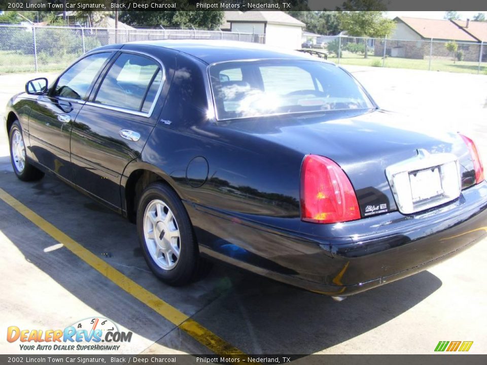 2002 Lincoln Town Car Signature Black / Deep Charcoal Photo #5