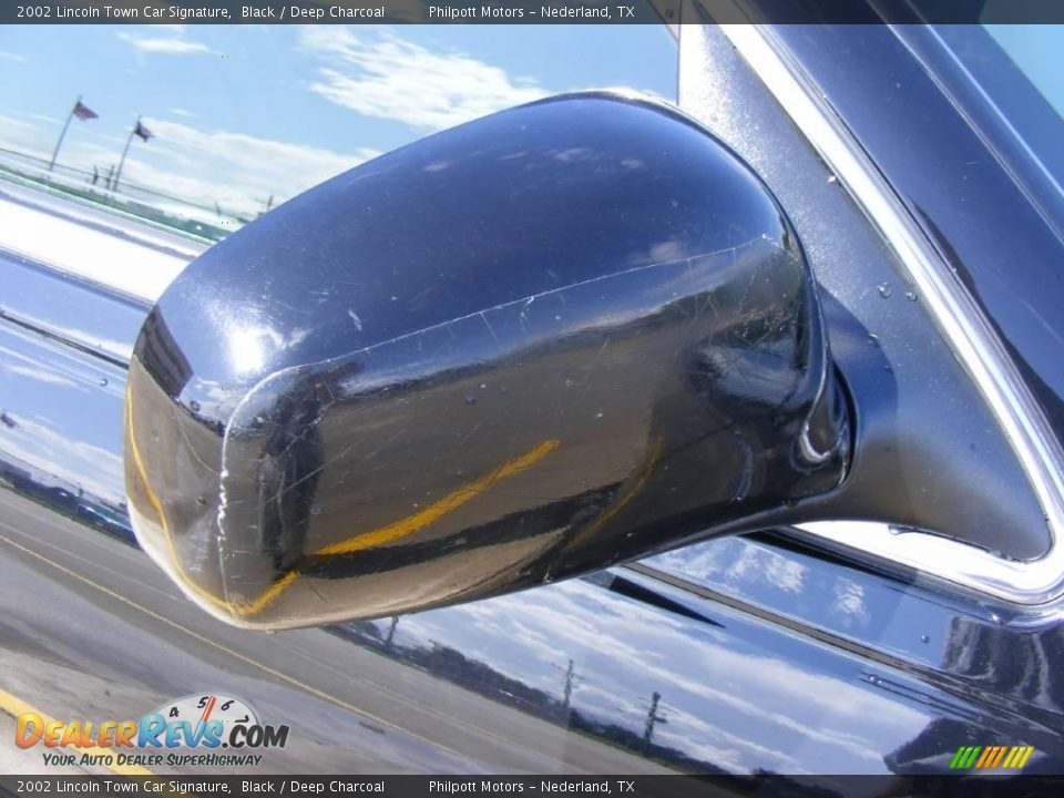 2002 Lincoln Town Car Signature Black / Deep Charcoal Photo #17