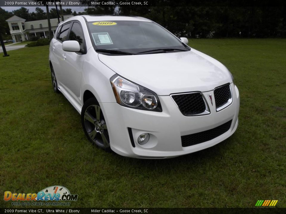 2009 Pontiac Vibe GT Ultra White / Ebony Photo #1