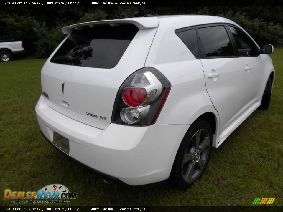 2009 Pontiac Vibe GT Ultra White / Ebony Photo #13