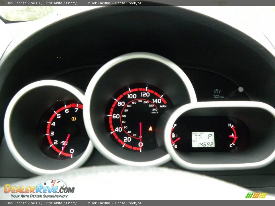 2009 Pontiac Vibe GT Ultra White / Ebony Photo #22