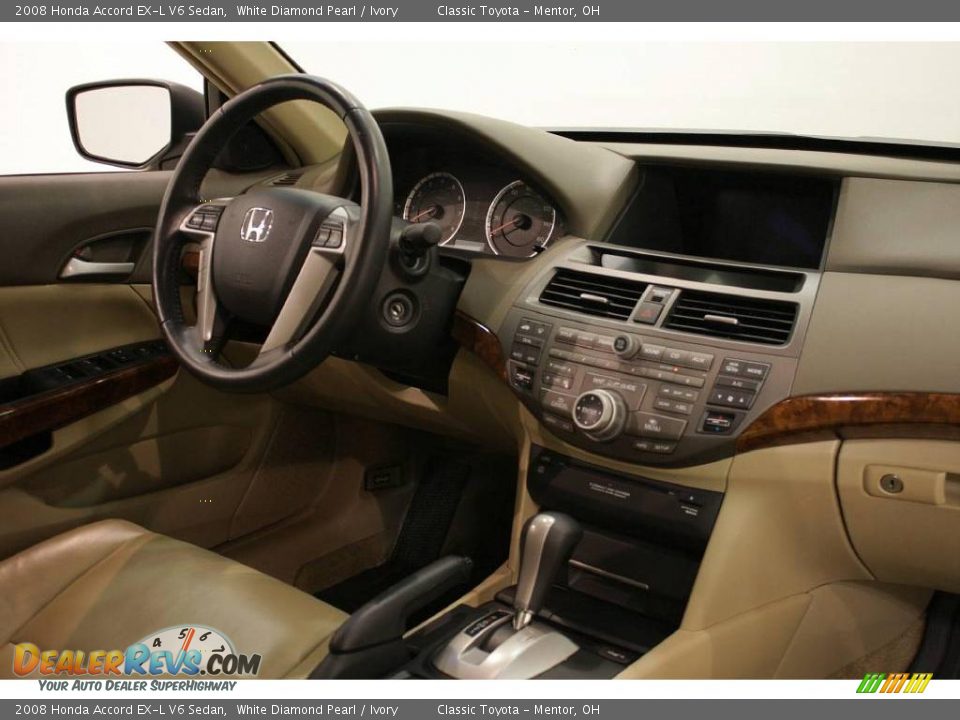 2008 Honda Accord EX-L V6 Sedan White Diamond Pearl / Ivory Photo #18