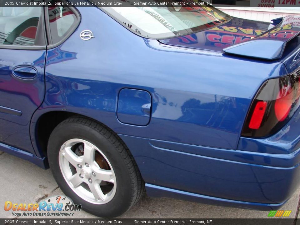 2005 Chevrolet Impala LS Superior Blue Metallic / Medium Gray Photo #18