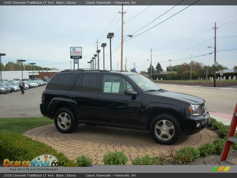 2009 Chevrolet TrailBlazer LT 4x4 Black / Ebony Photo #4