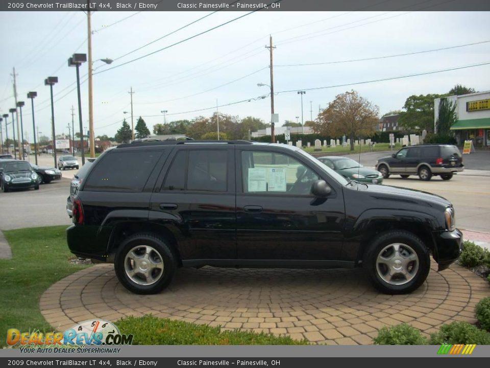 2009 Chevrolet TrailBlazer LT 4x4 Black / Ebony Photo #5